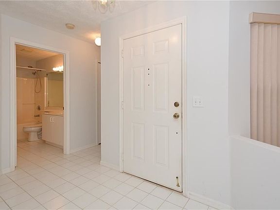 4th image of 670 Malayan Ct