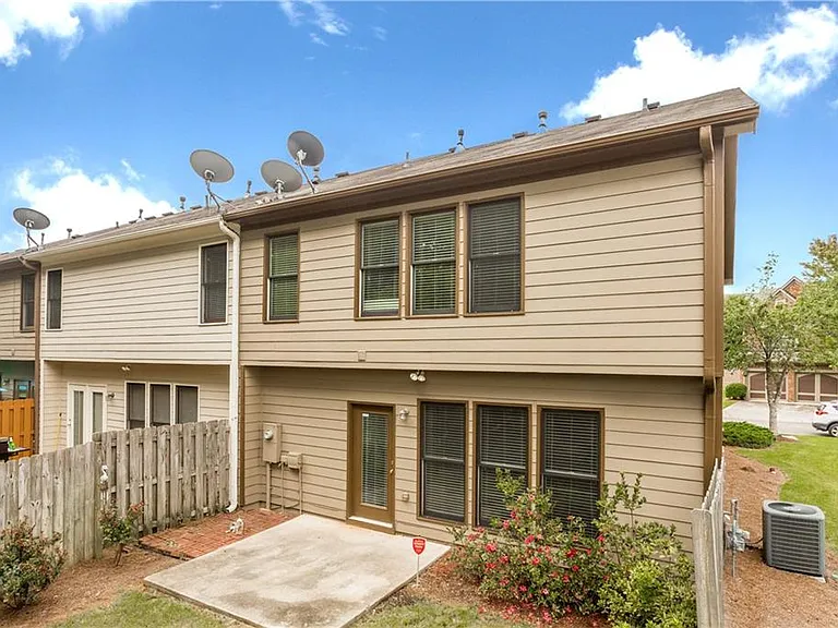 1345 Winshire Cv — Photo 25