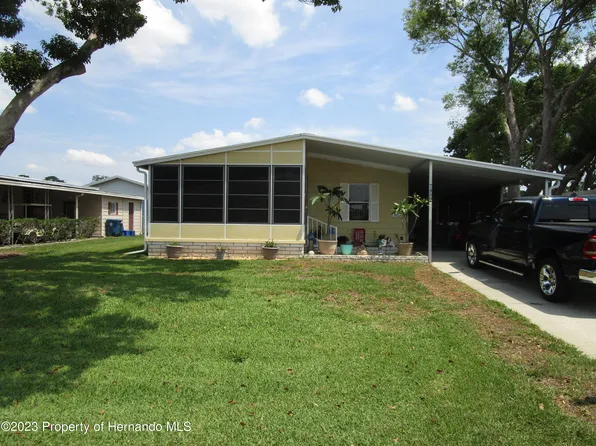 7459 Dinsmore St, Brooksville, FL 34613