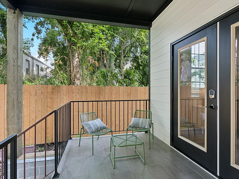 7417 Burthe St #1B — Photo 3