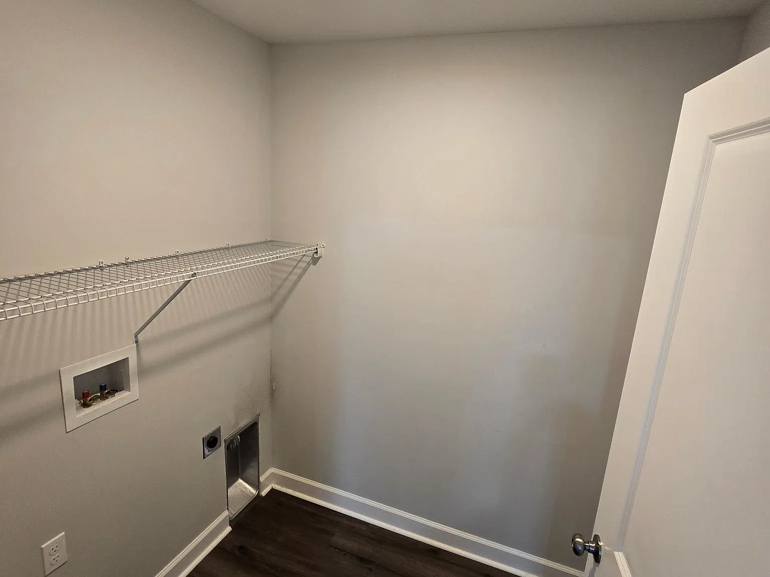 3 bed, 1200 sqft, $1,100 — Photo 3