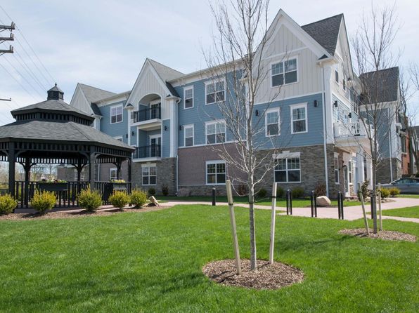 182 Plainfield Ave #302