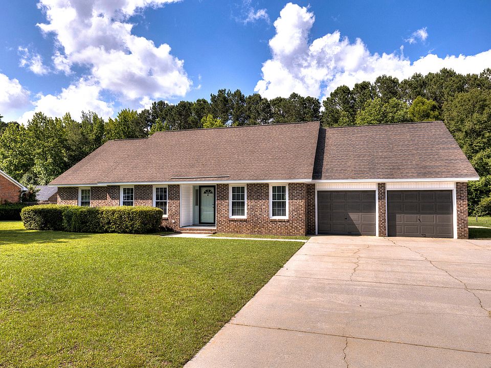 1st image of 2705 Circleview Dr