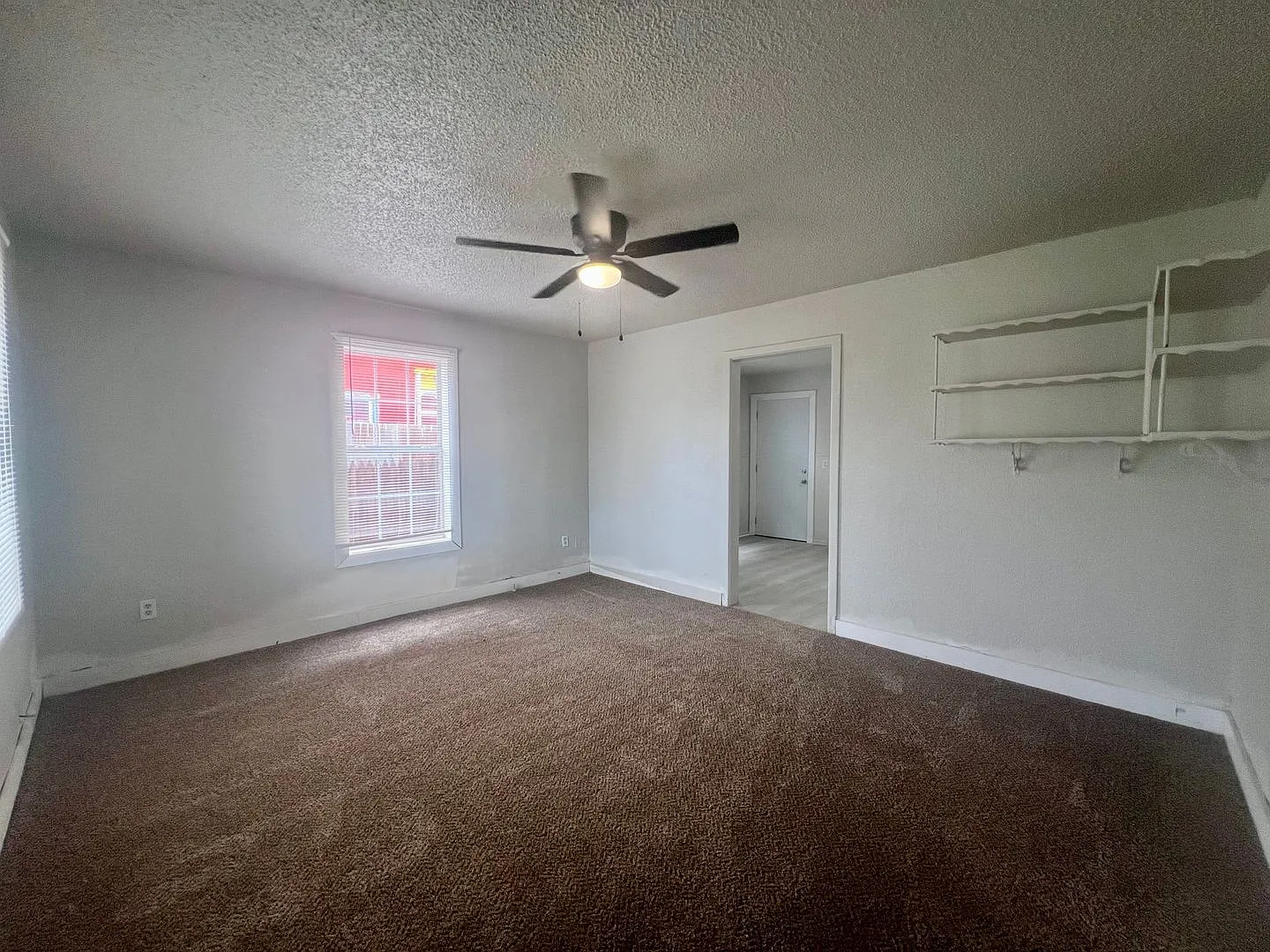 Cozy 1 Bedroom Home — Photo 1