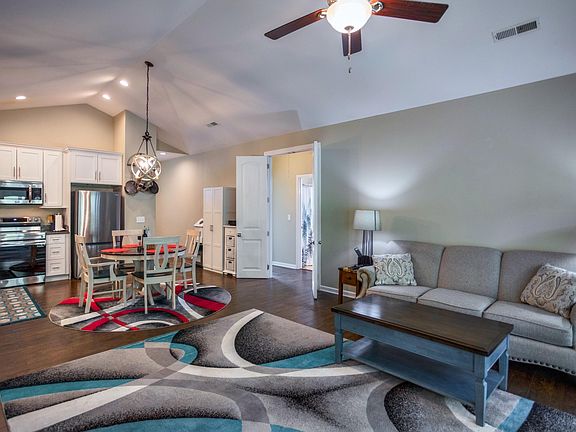 4th image of 275 New Cameron Dr