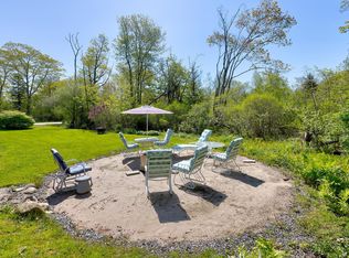 2 Wheeler Rd, Cape Elizabeth, ME 04107