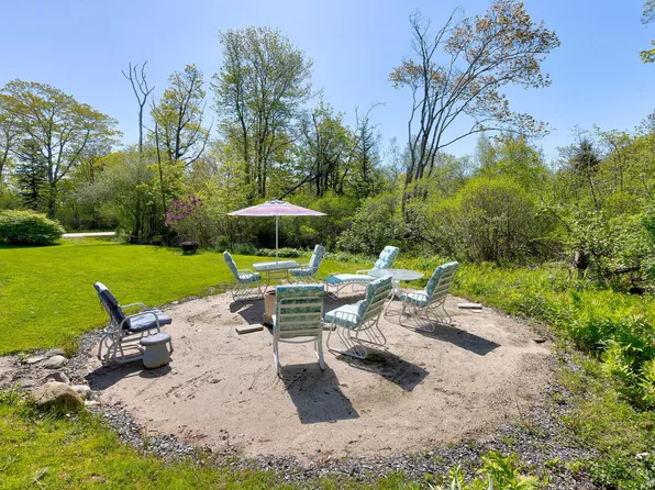2 Wheeler Road, Cape Elizabeth, ME 04107