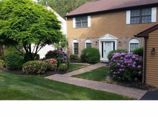 856 Green Ridge Cir, Langhorne, PA 19053