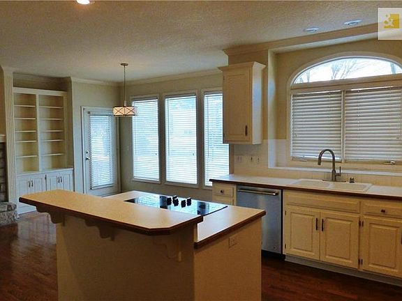 Huge amount of cabinet space!