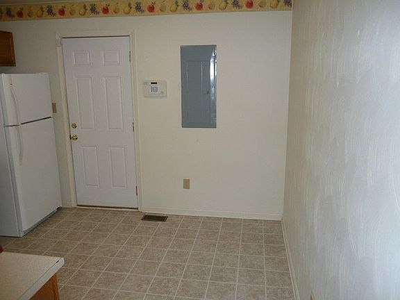 4th image of 3410 Brighton St