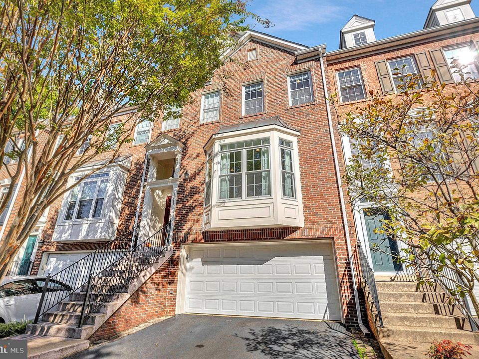 1st image of 8845 Royal Doulton Ln