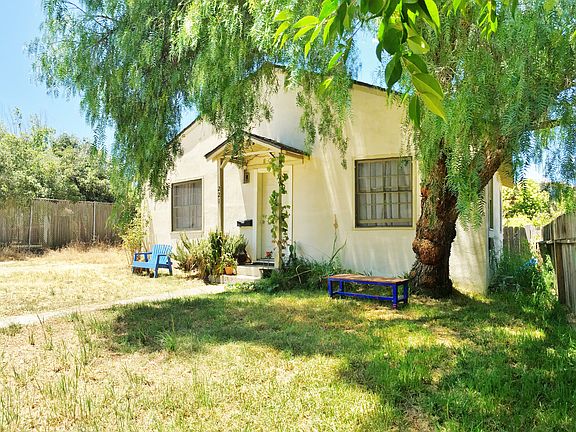 2nd image of 221 Casa St #A