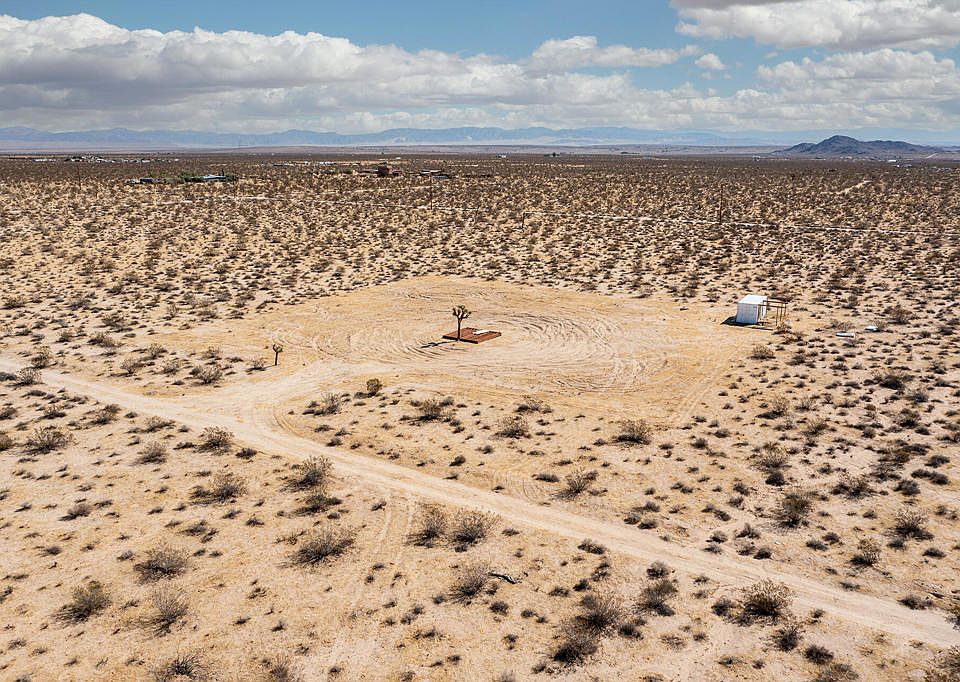 1st image of 61231 Moonlight Mesa Rd