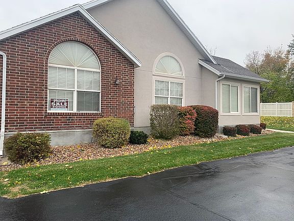2nd image of 3328 S Abbey Glen Way Unit D