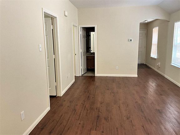 4th image of 6409 Mountain Pines Ln