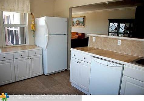 4th image of 405 N Ocean Blvd APT 911
