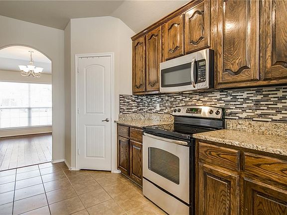 5th image of 1183 Waters Edge Dr