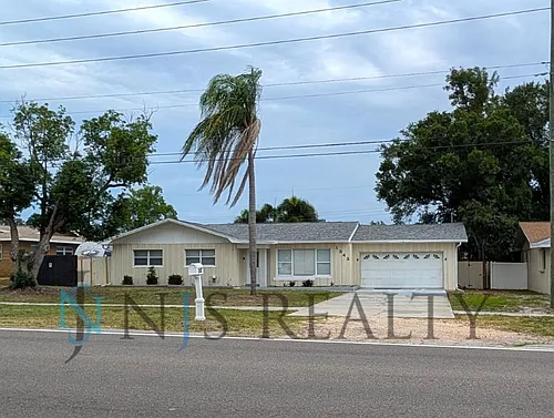 1342 Belleair Rd Photo 1