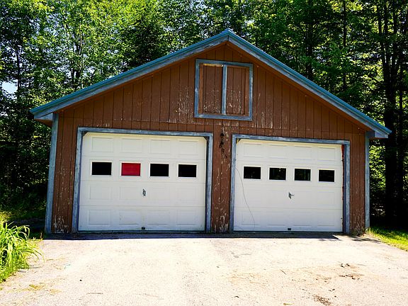 3rd image of 693 Canaan Road
