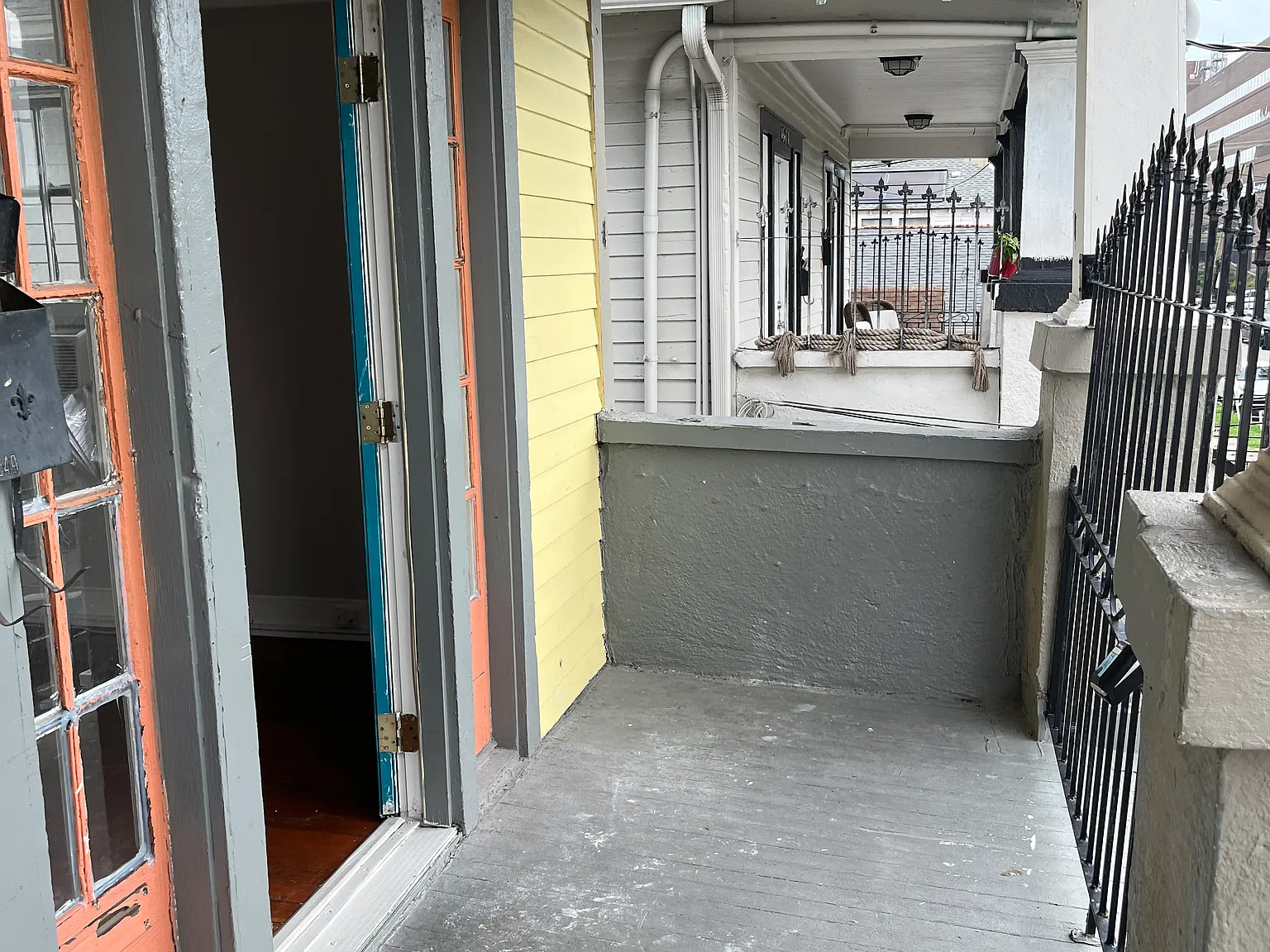 4649 Clara St — Photo 2