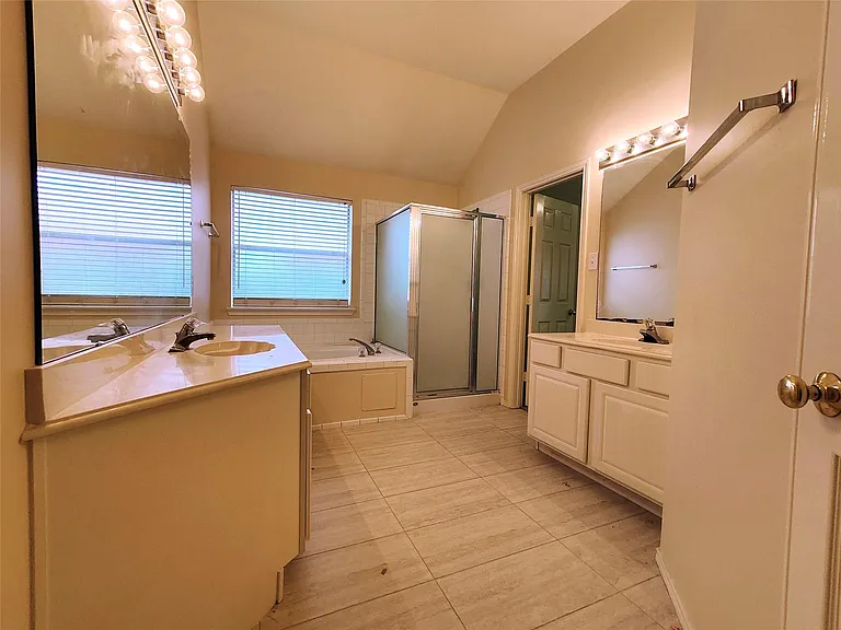 7127 Bristol Ridge Dr — Photo 17