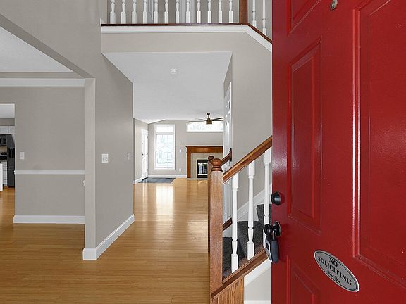 4th image of 12774 Saratoga Ln