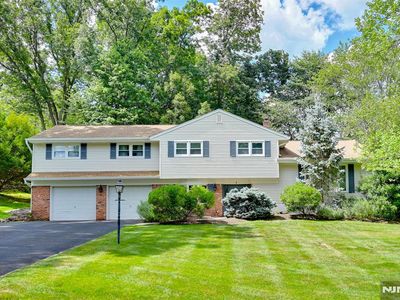 1 King Rd, Park Ridge, NJ, 07656