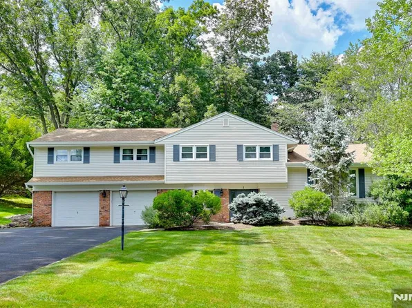 1 King Rd, Park Ridge, NJ 07656