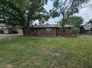 903 N Washburn St, Decatur, TX 76234