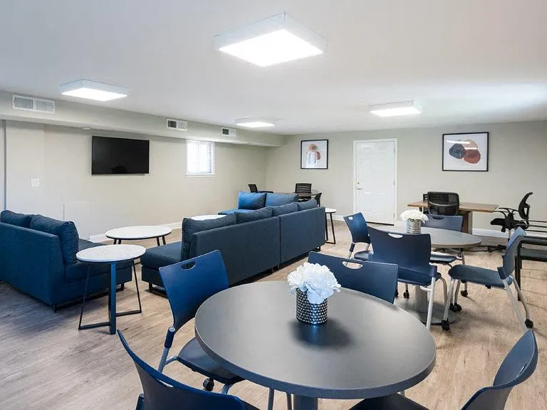 Glen Mar Apartment Homes — Photo 18