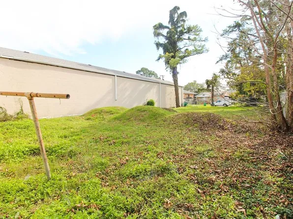 1205 Truxton St, Gretna, LA 70053