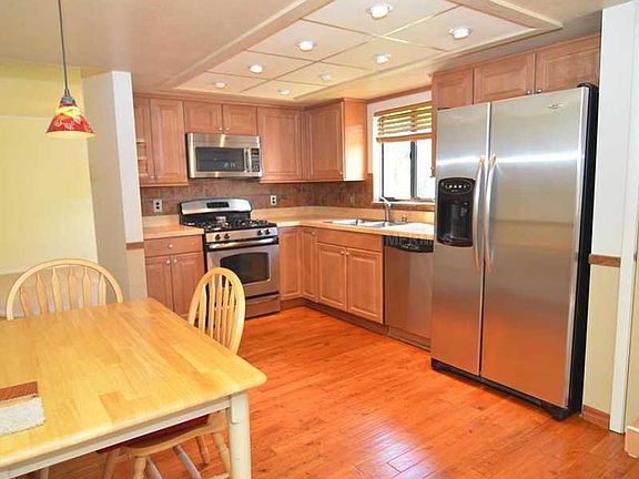 3rd image of 1660 Avalon Blvd