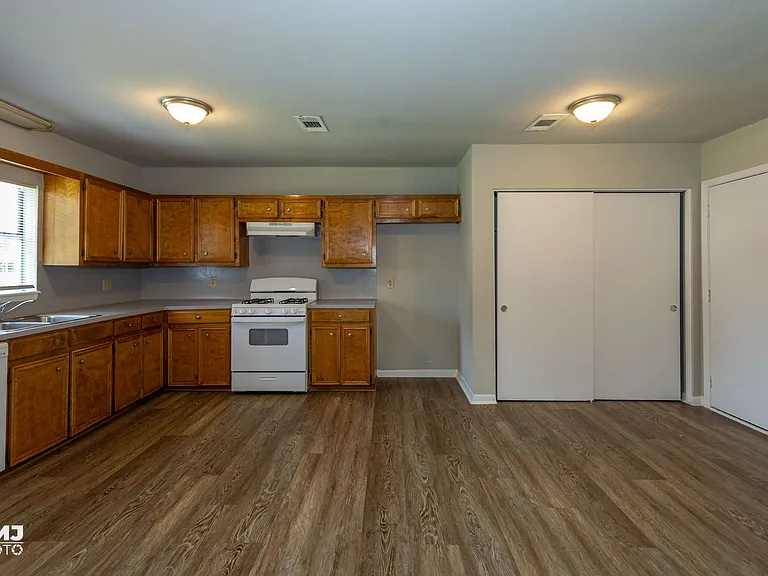 3140 Boyd Ave — Photo 10