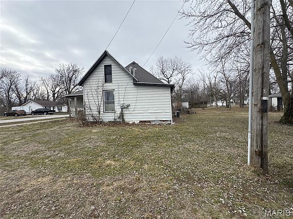 5th image of 615 E Booth St