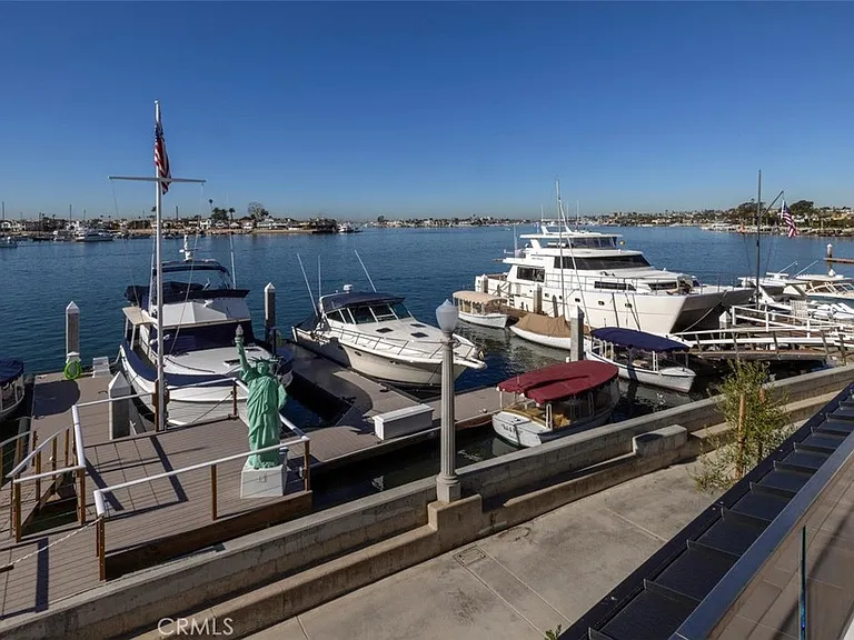 130 S Bay Front — Photo 51