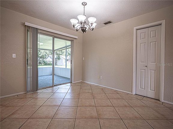 4th image of 2838 Woodcrest Ln