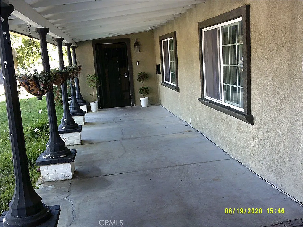 Building Photo - 5469 Palm Ave