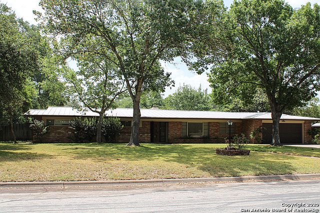 1st image of 208 Glentower Dr