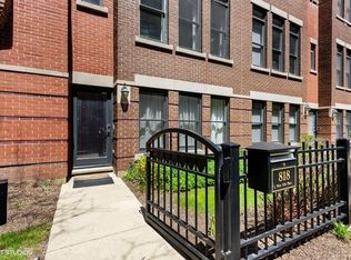 818 W 15th Pl, Chicago, IL