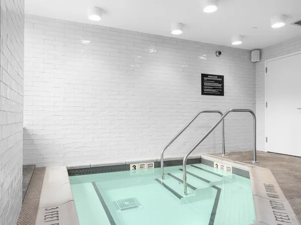 1 Clinton Street image 21 of 26