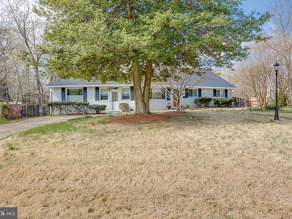 2nd image of 7137 Murray Ln
