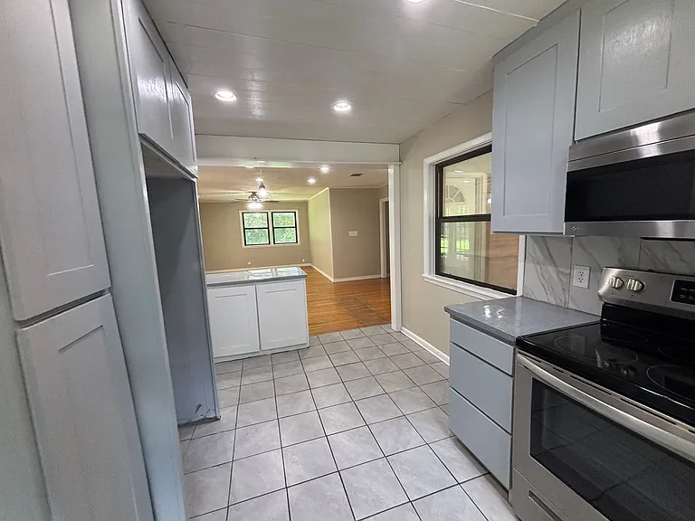 4024 Reily Ln — Photo 5