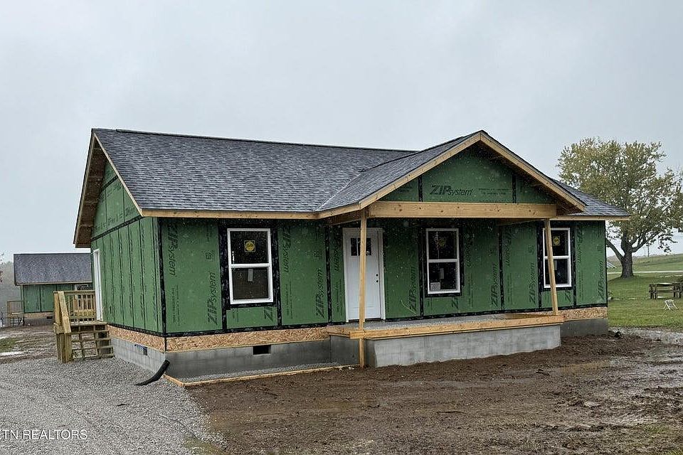 1st image of 215 Garrett St
