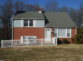 231 Valley Green Dr, Aston, PA 19014