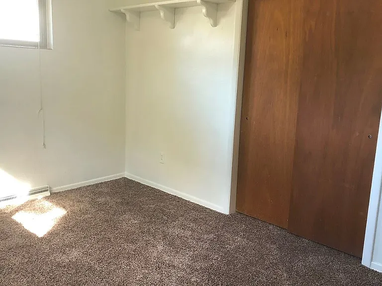 625 S 45th St — Photo 10
