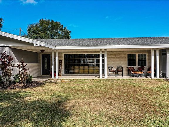 4th image of 1140 E George St