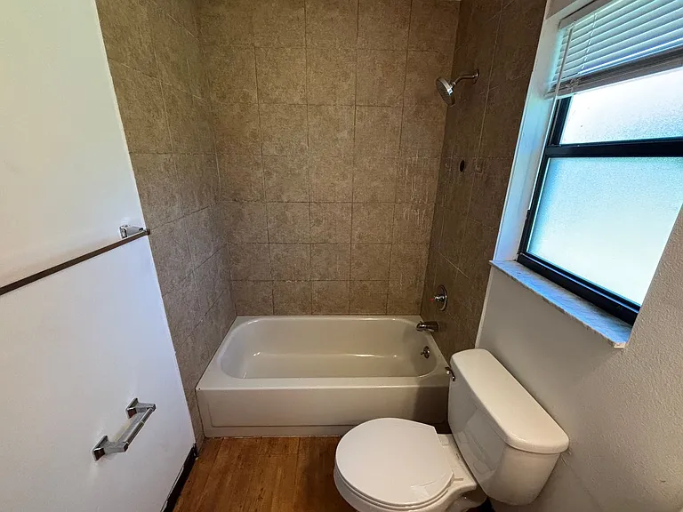 5532 NW 57th Pl — Photo 19