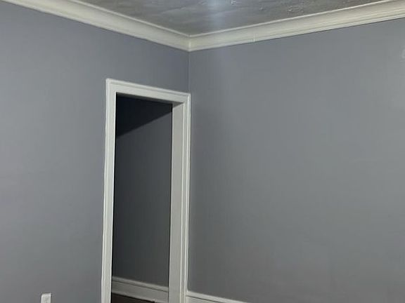 5th image of 8228 S Maryland Ave #1