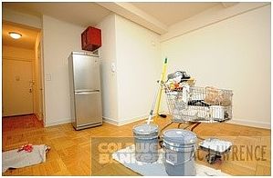 4th image of 40 E 86th St