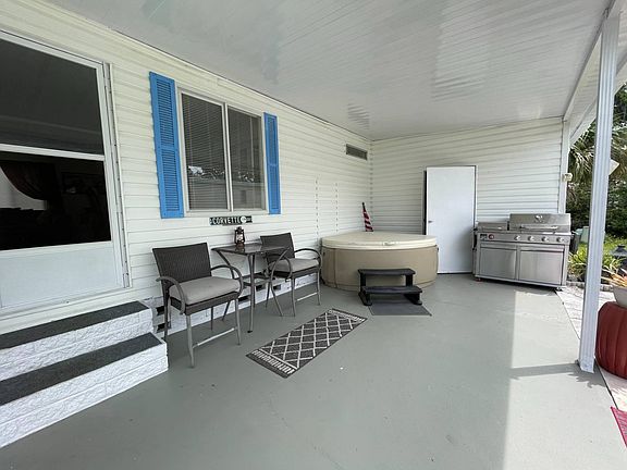 5th image of 185 Windsor Dr